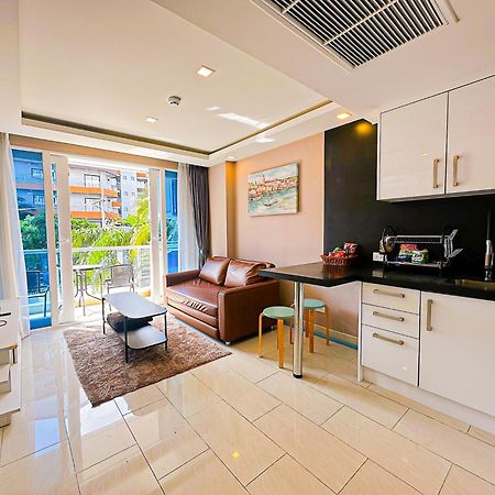 Grand Avenue Suites X Monthstayz Thailand 芭達亞 外观 照片