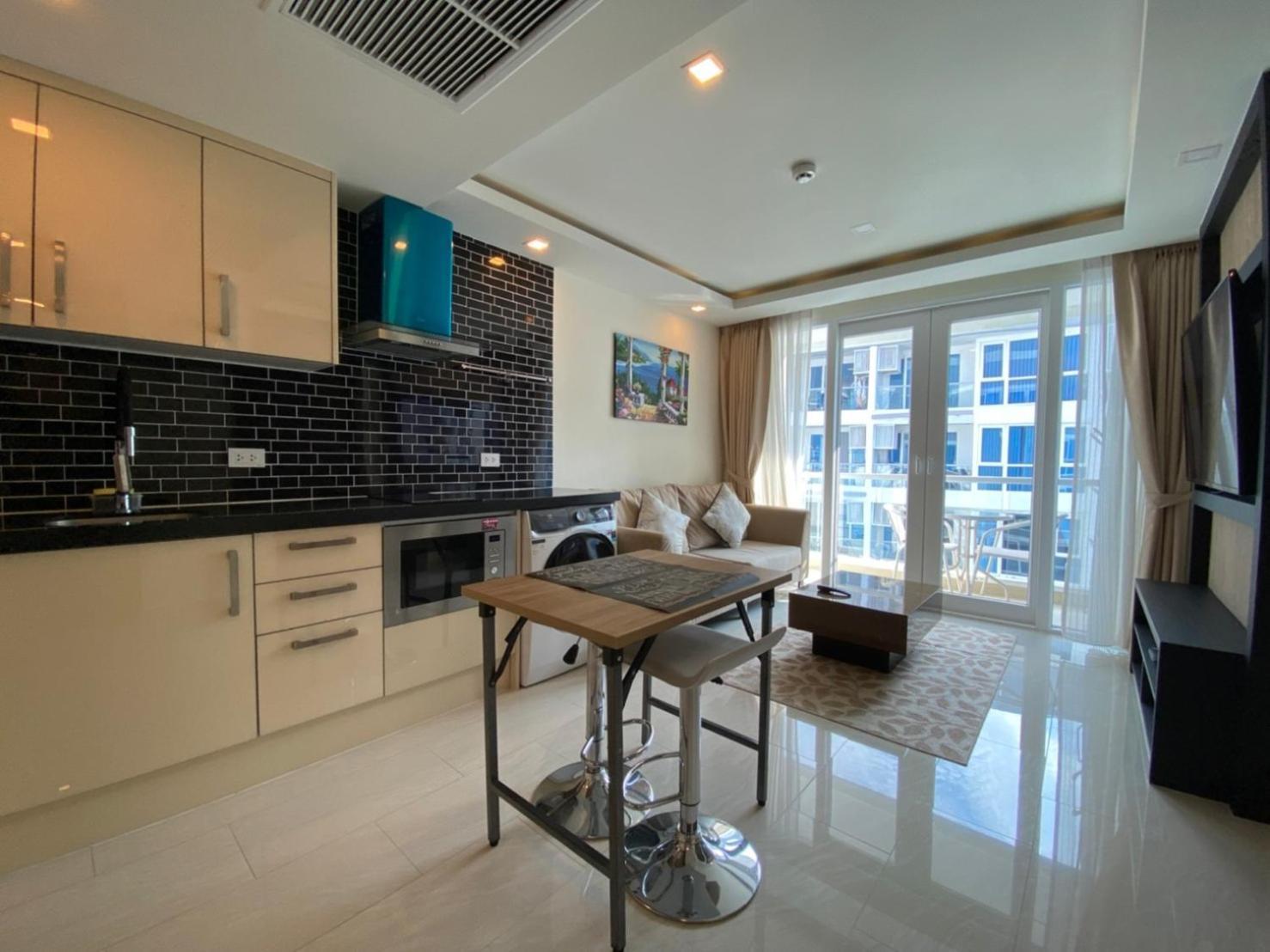 Grand Avenue Suites X Monthstayz Thailand 芭達亞 外观 照片