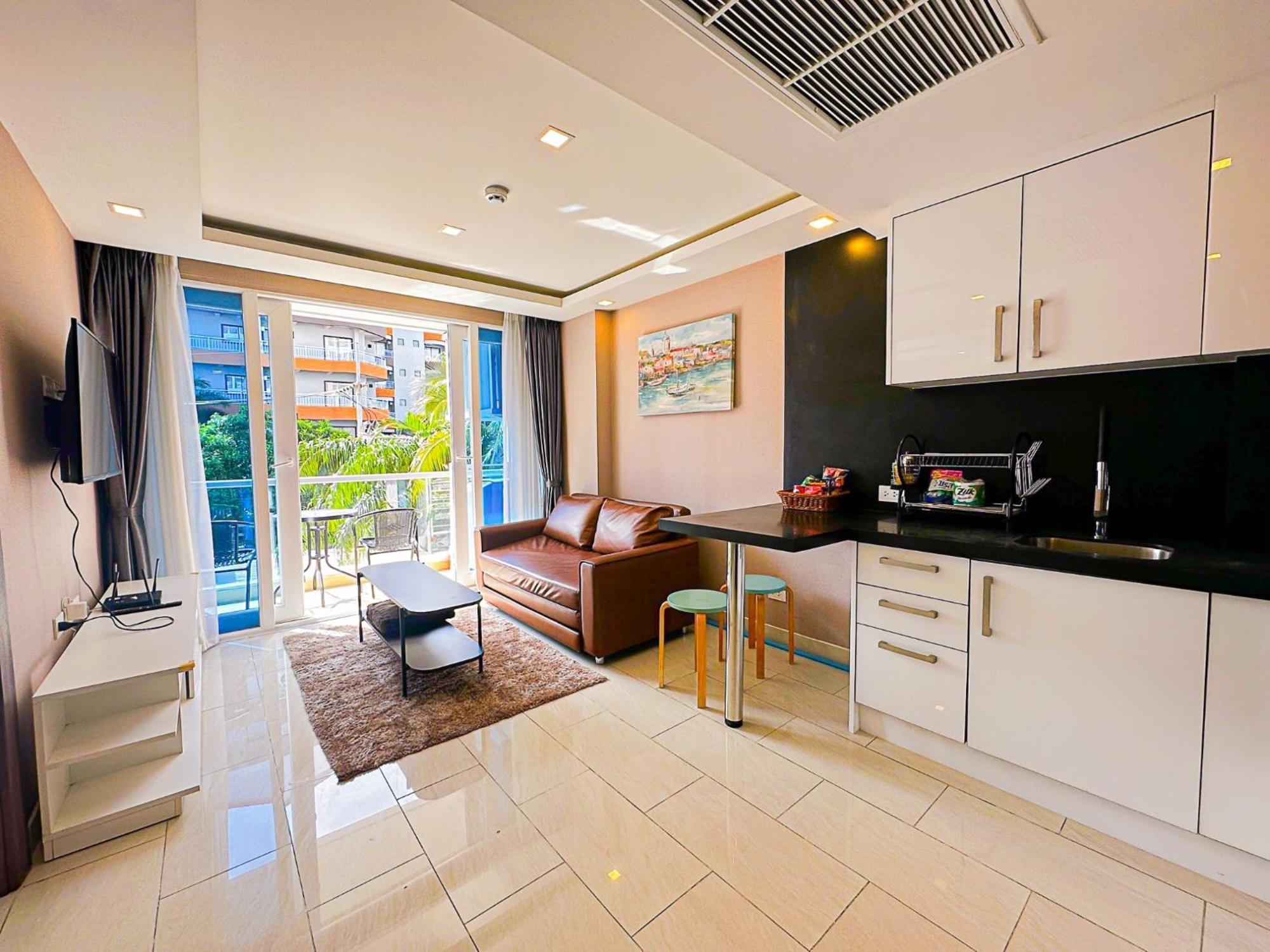 Grand Avenue Suites X Monthstayz Thailand 芭達亞 外观 照片