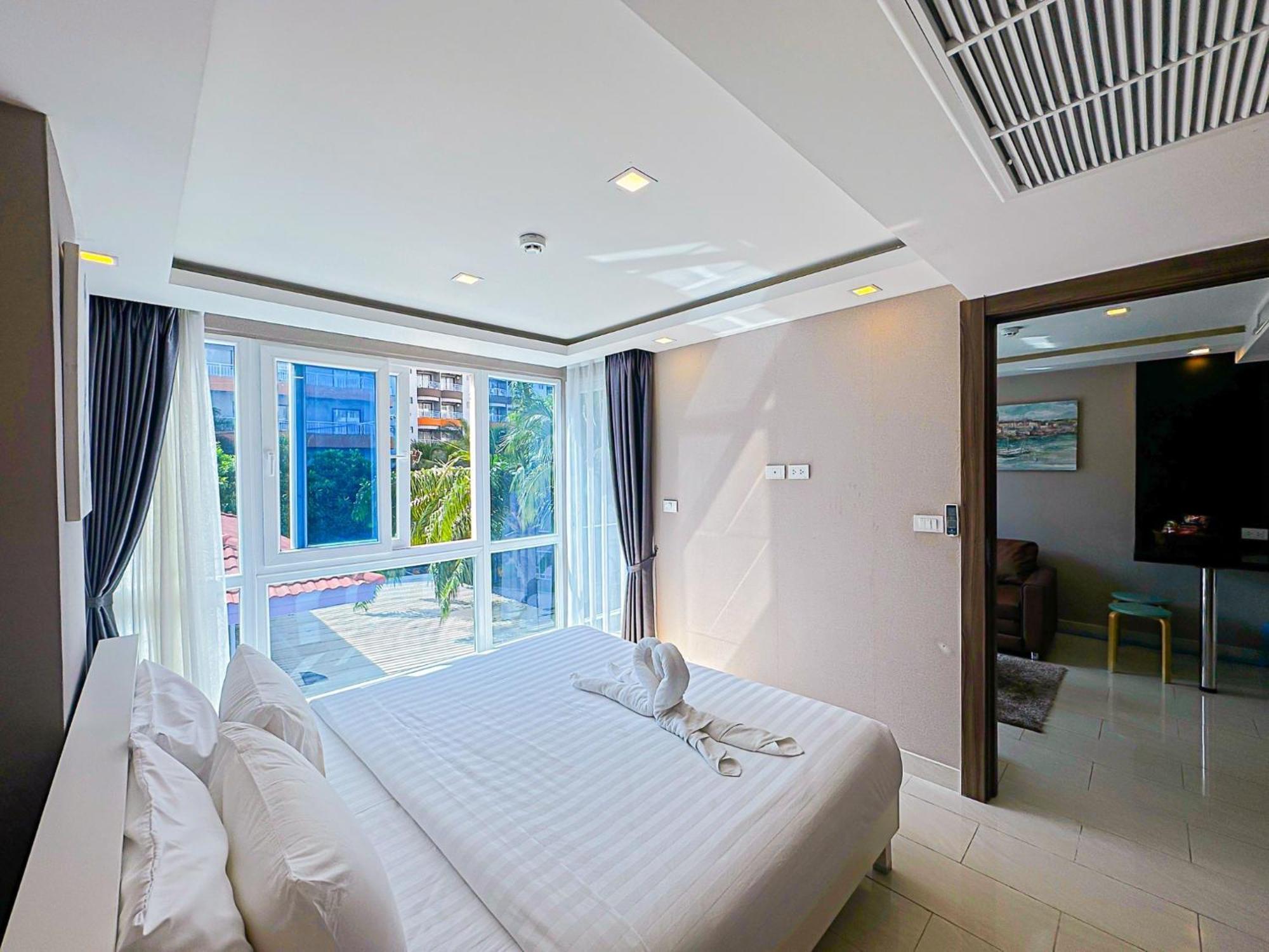 Grand Avenue Suites X Monthstayz Thailand 芭達亞 外观 照片