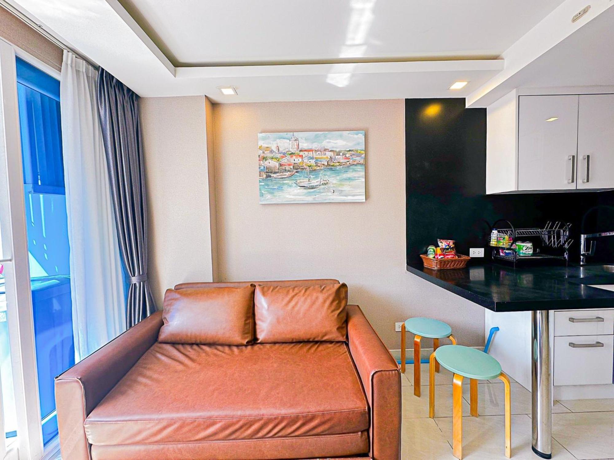 Grand Avenue Suites X Monthstayz Thailand 芭達亞 外观 照片