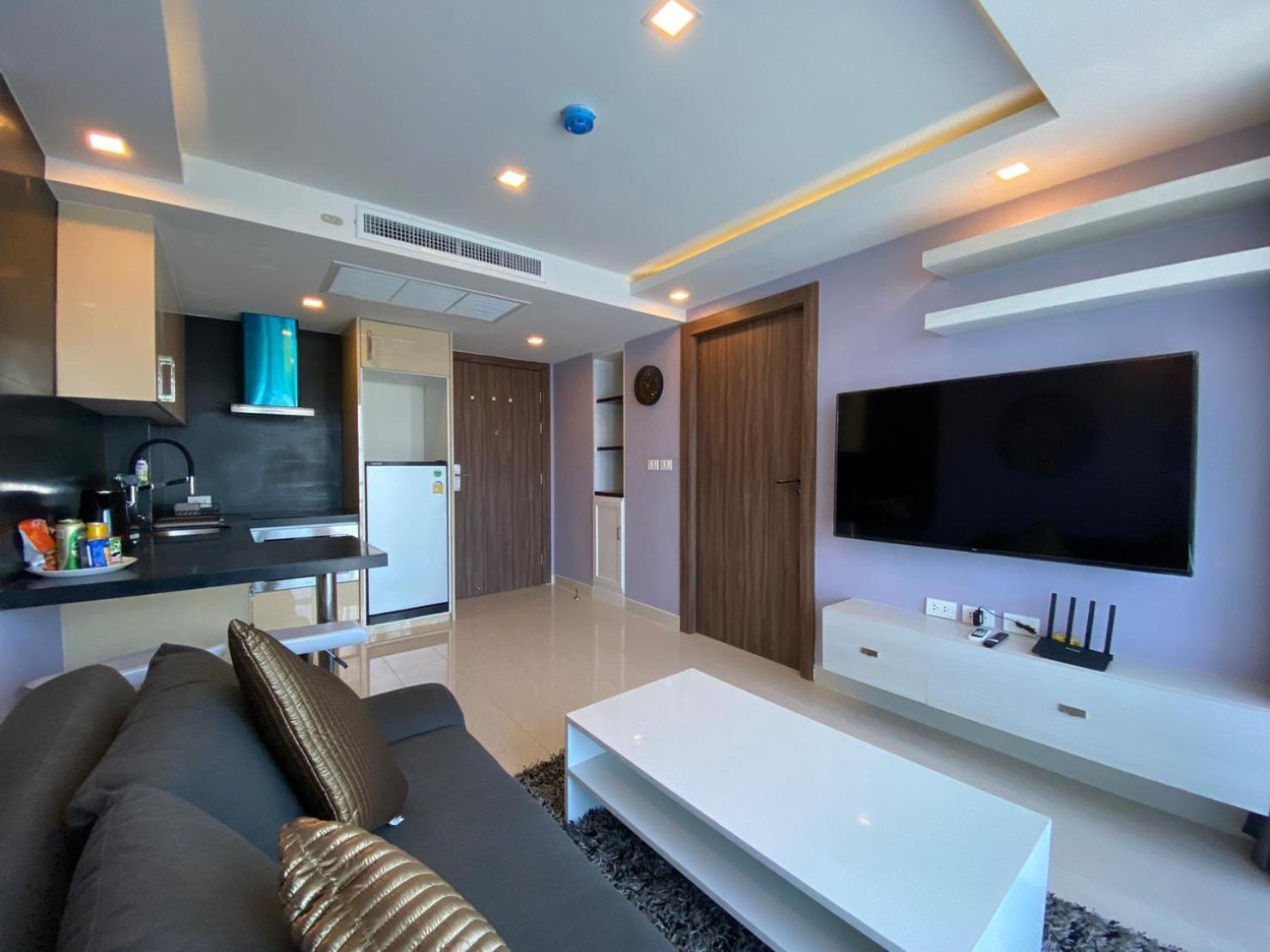 Grand Avenue Suites X Monthstayz Thailand 芭達亞 外观 照片